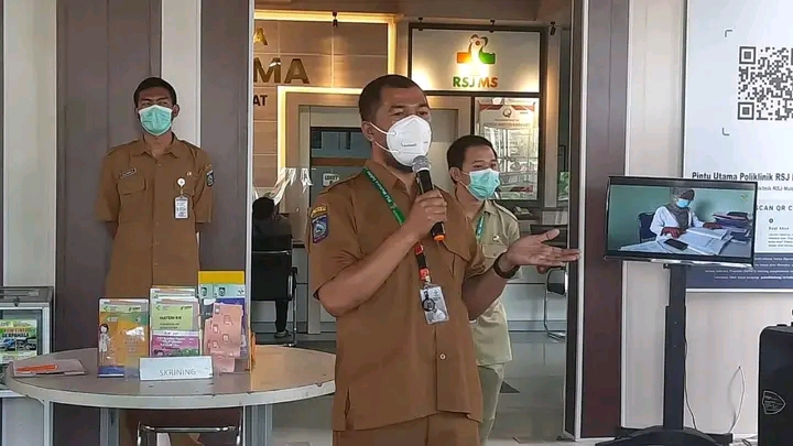 SOSIALISASI TENTANG PEMERIKSAAN KOLESTROL